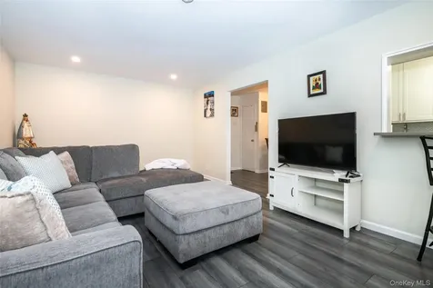 450 Pelham Road New Rochelle NY 10805