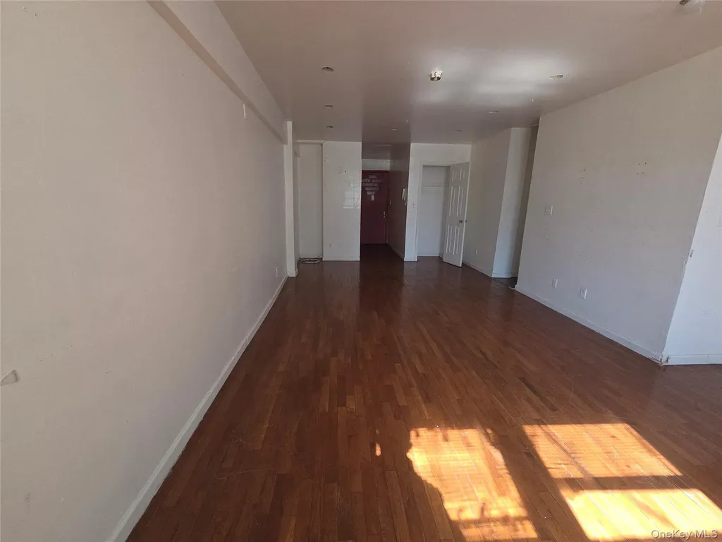 86-16 60th Avenue Flushing NY 11373
