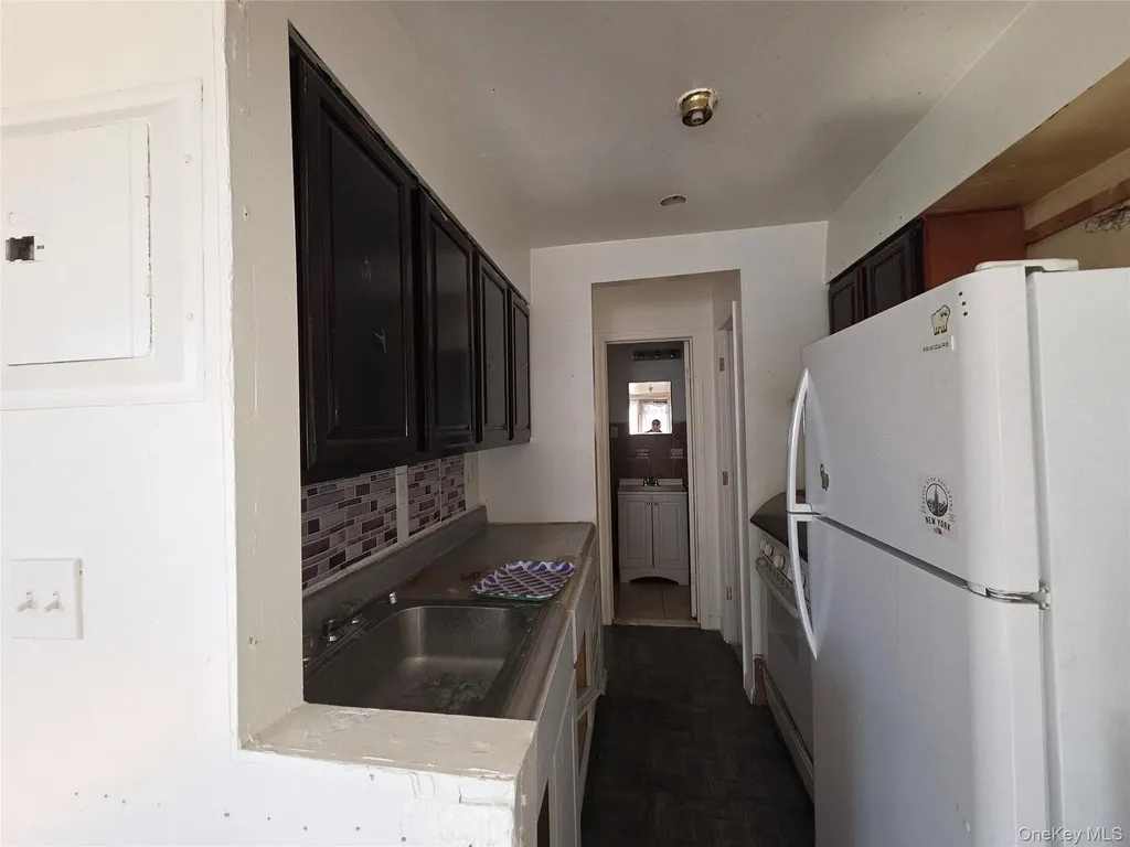 86-16 60th Avenue Flushing NY 11373