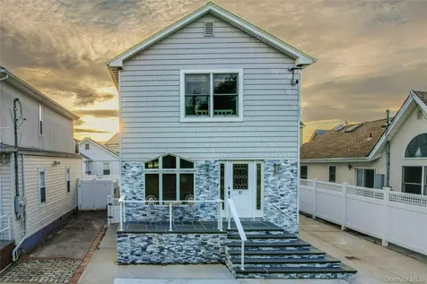 97 Cedarhurst Avenue Point Lookout NY 11569