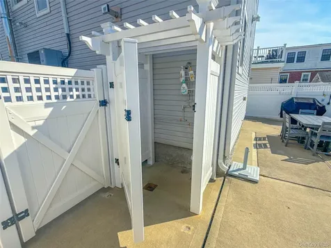 97 Cedarhurst Avenue Point Lookout NY 11569
