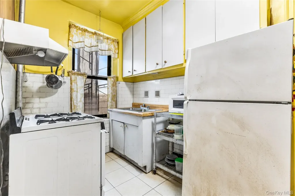 850 Saint Marks Avenue Brooklyn NY 11213