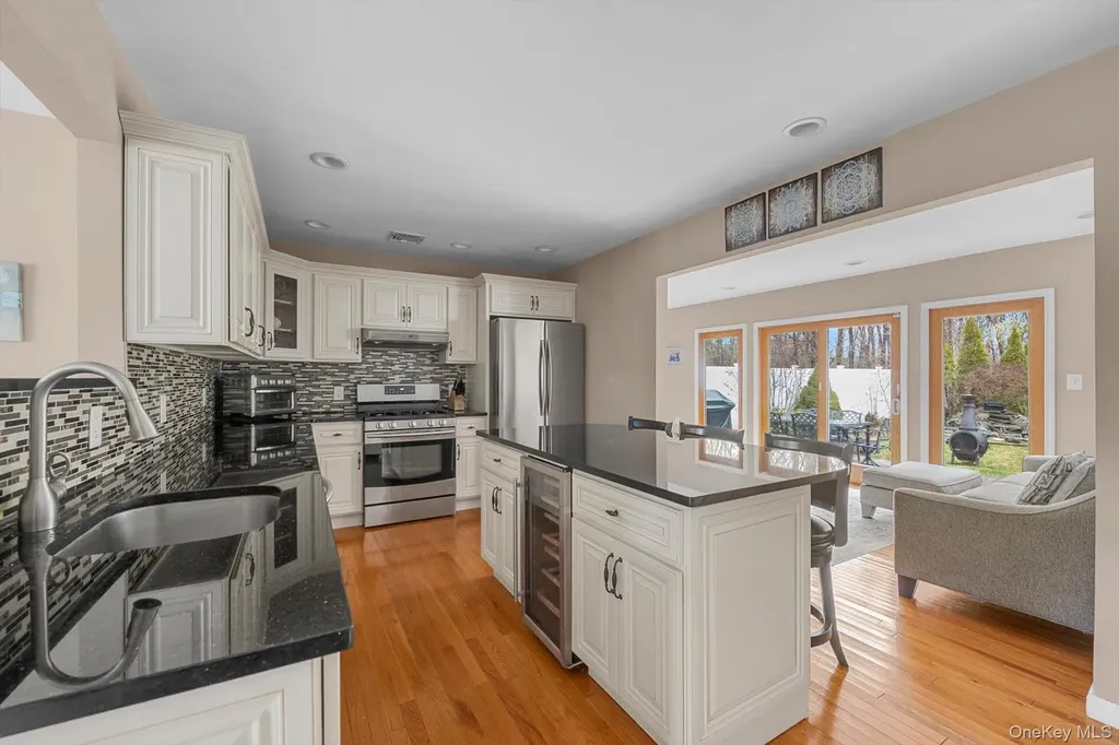 1393 Lombardy Boulevard Bay Shore NY 11706