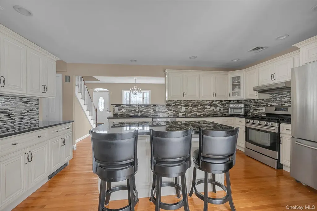 1393 Lombardy Boulevard Bay Shore NY 11706