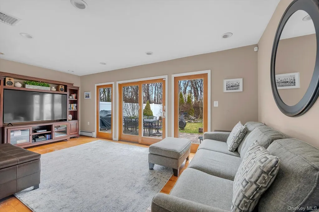 1393 Lombardy Boulevard Bay Shore NY 11706
