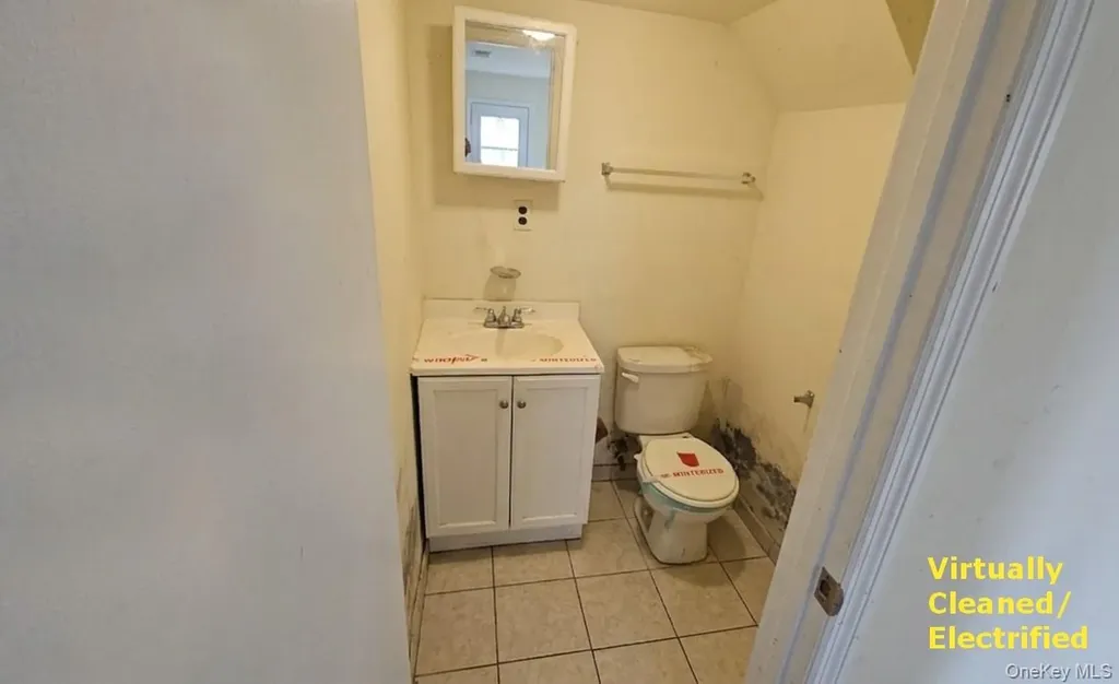 1062 E 229th Street Bronx NY 10466