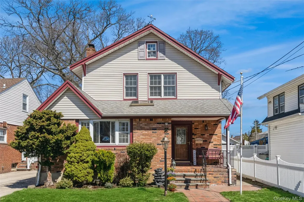 49 Winter Street Lynbrook NY 11563