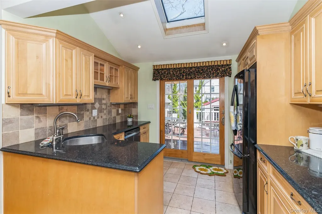49 Winter Street Lynbrook NY 11563