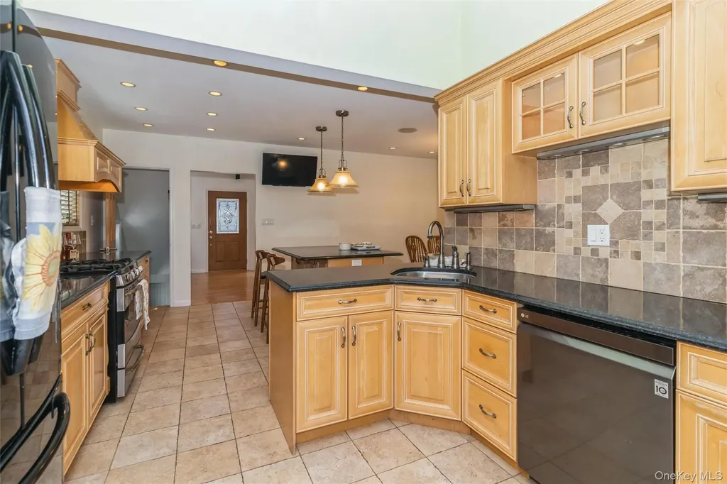 49 Winter Street Lynbrook NY 11563