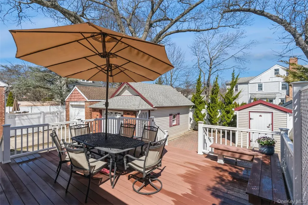 49 Winter Street Lynbrook NY 11563