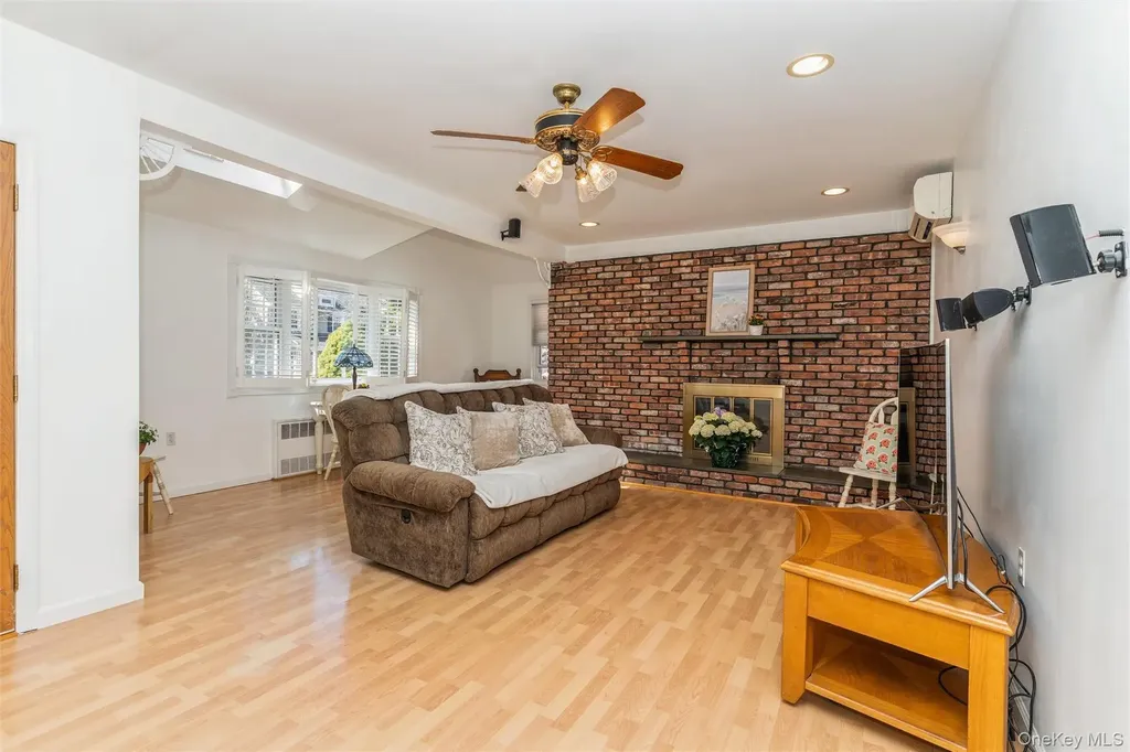 49 Winter Street Lynbrook NY 11563