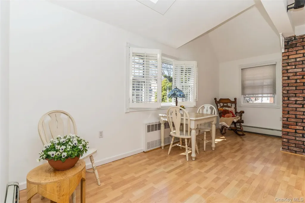 49 Winter Street Lynbrook NY 11563