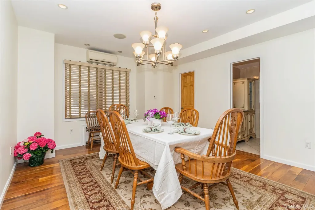 49 Winter Street Lynbrook NY 11563