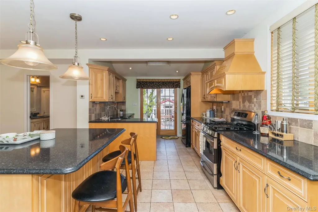 49 Winter Street Lynbrook NY 11563
