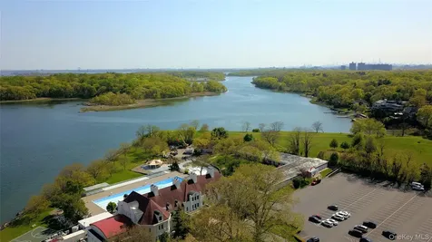1020 Grant Avenue Pelham NY 10803