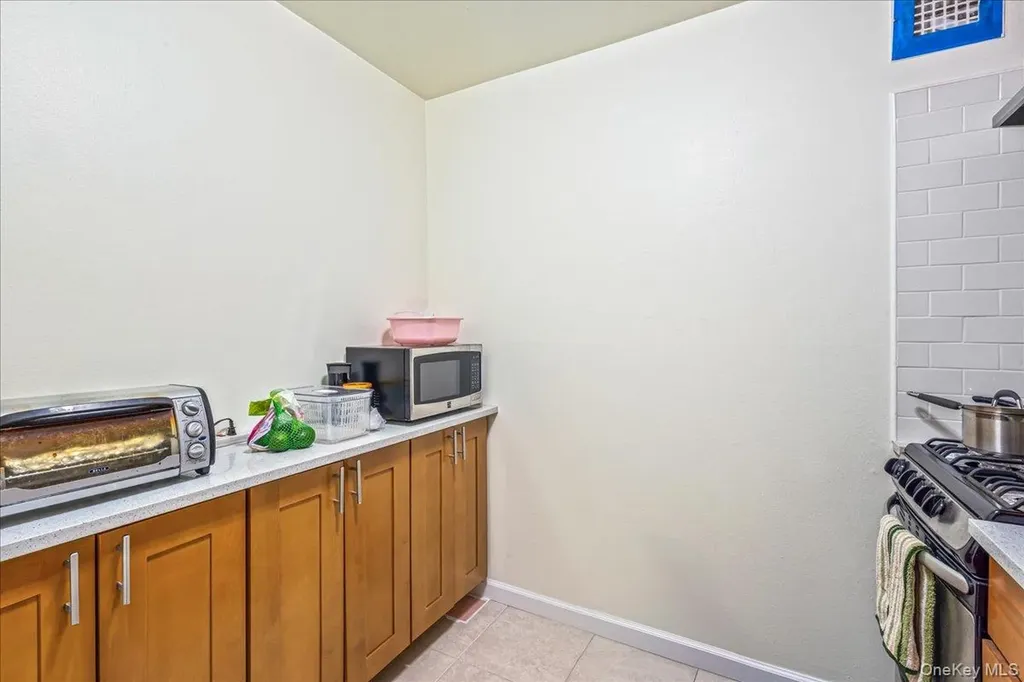 14215 Franklin Avenue Flushing NY 11355