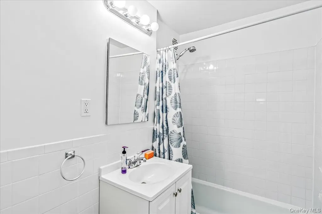 14215 Franklin Avenue Flushing NY 11355