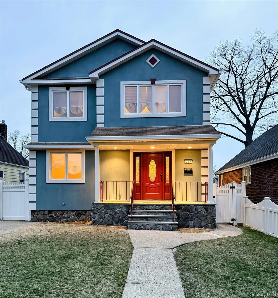 267 Seidman Place Franklin Square NY 11010