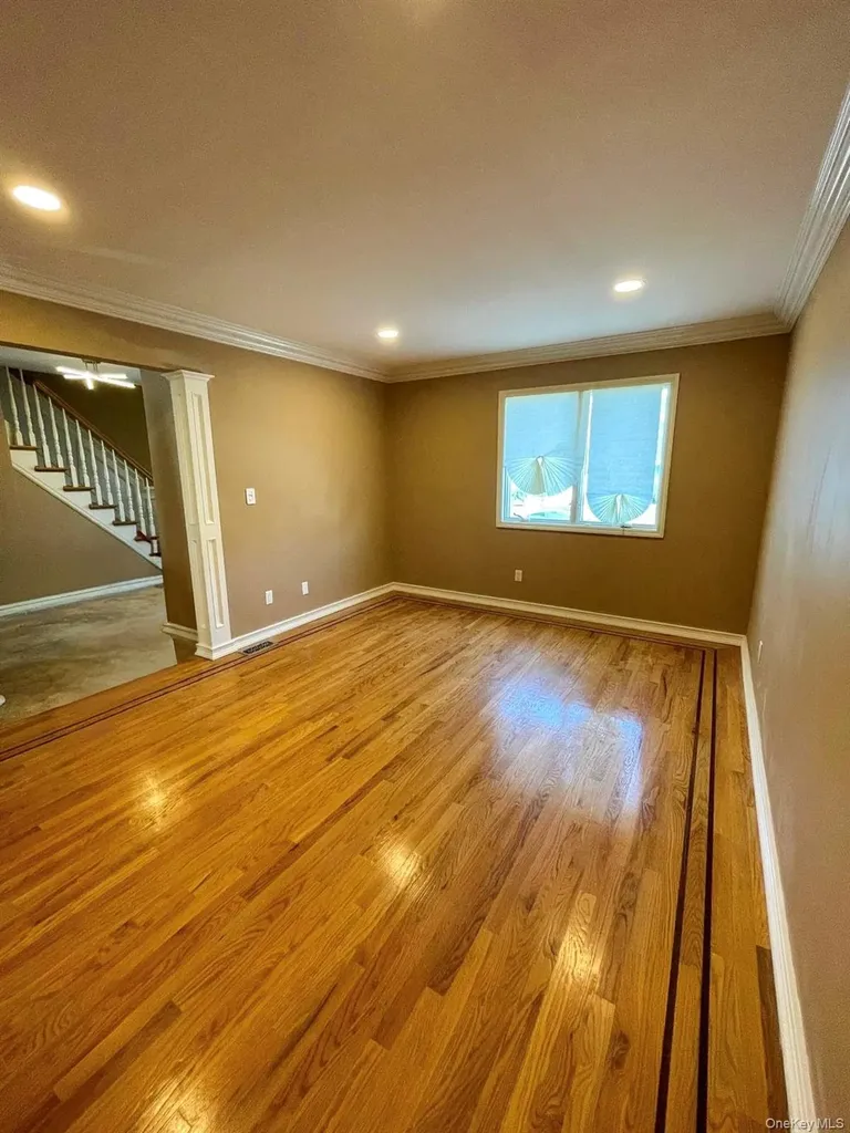 267 Seidman Place Franklin Square NY 11010