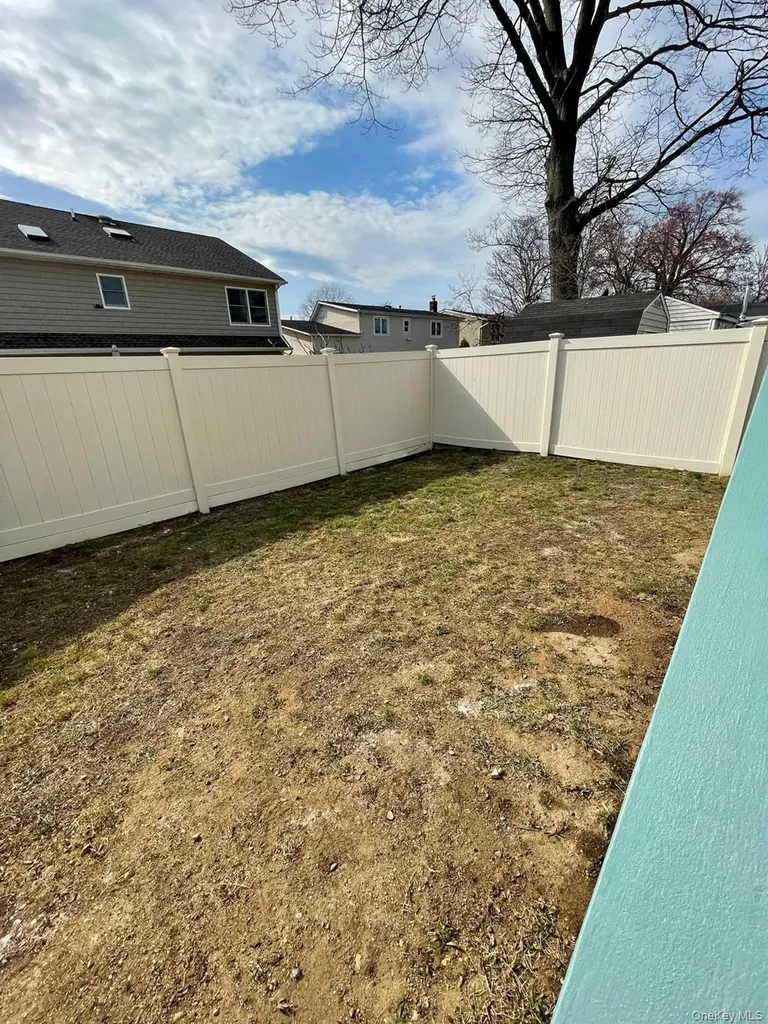 267 Seidman Place Franklin Square NY 11010