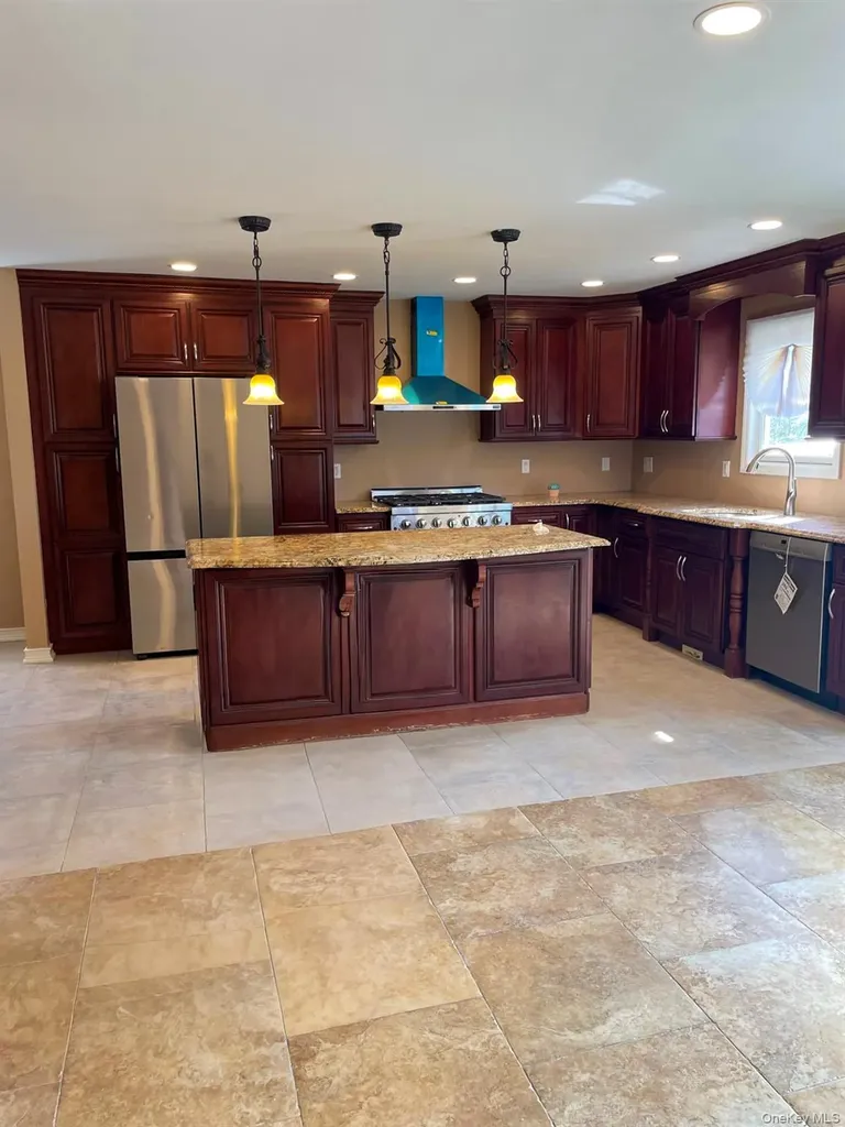 267 Seidman Place Franklin Square NY 11010