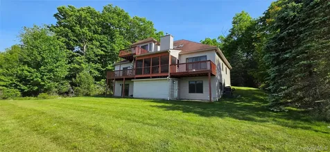 9 Surrey Street Rock Hill NY 12775