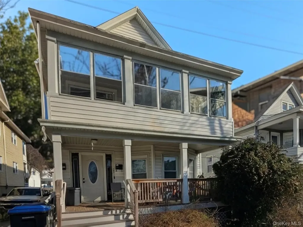 25 Roosevelt Avenue Poughkeepsie NY 12601