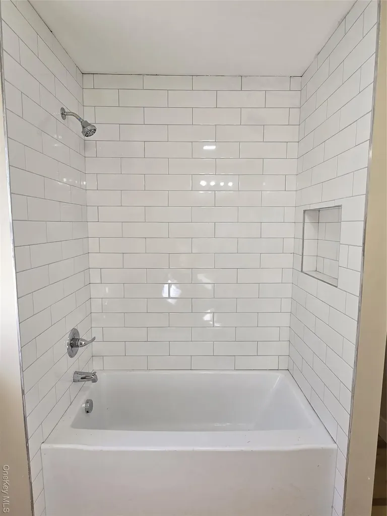 25 Roosevelt Avenue Poughkeepsie NY 12601