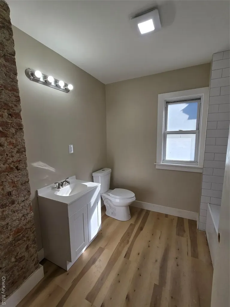 25 Roosevelt Avenue Poughkeepsie NY 12601