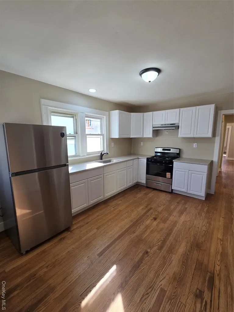 25 Roosevelt Avenue Poughkeepsie NY 12601