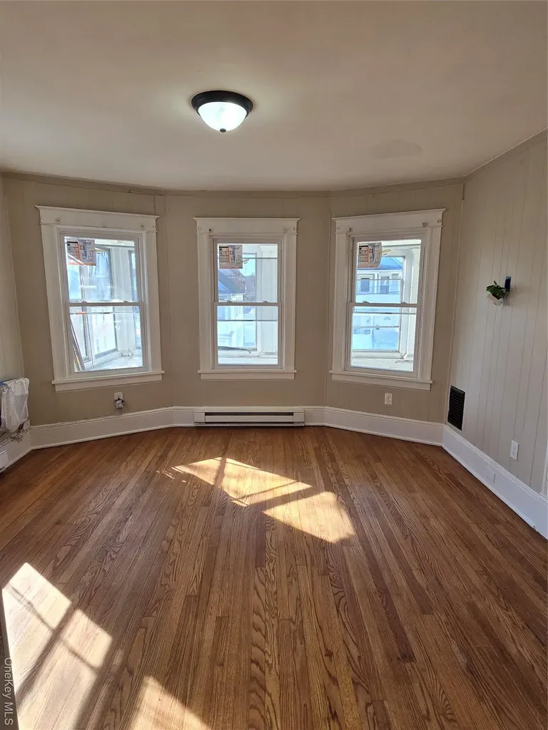 25 Roosevelt Avenue Poughkeepsie NY 12601
