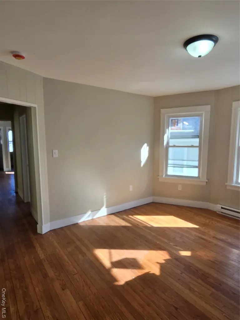 25 Roosevelt Avenue Poughkeepsie NY 12601