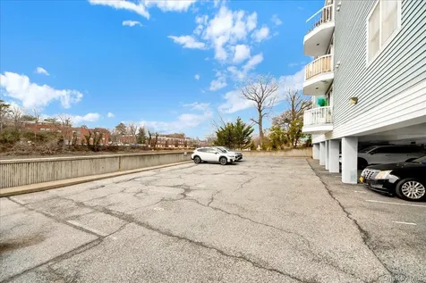 37 Harbor Lane New Rochelle NY 10805