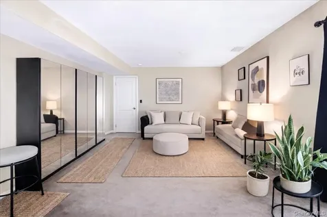37 Harbor Lane New Rochelle NY 10805