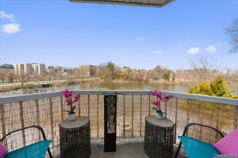37 Harbor Lane New Rochelle NY 10805