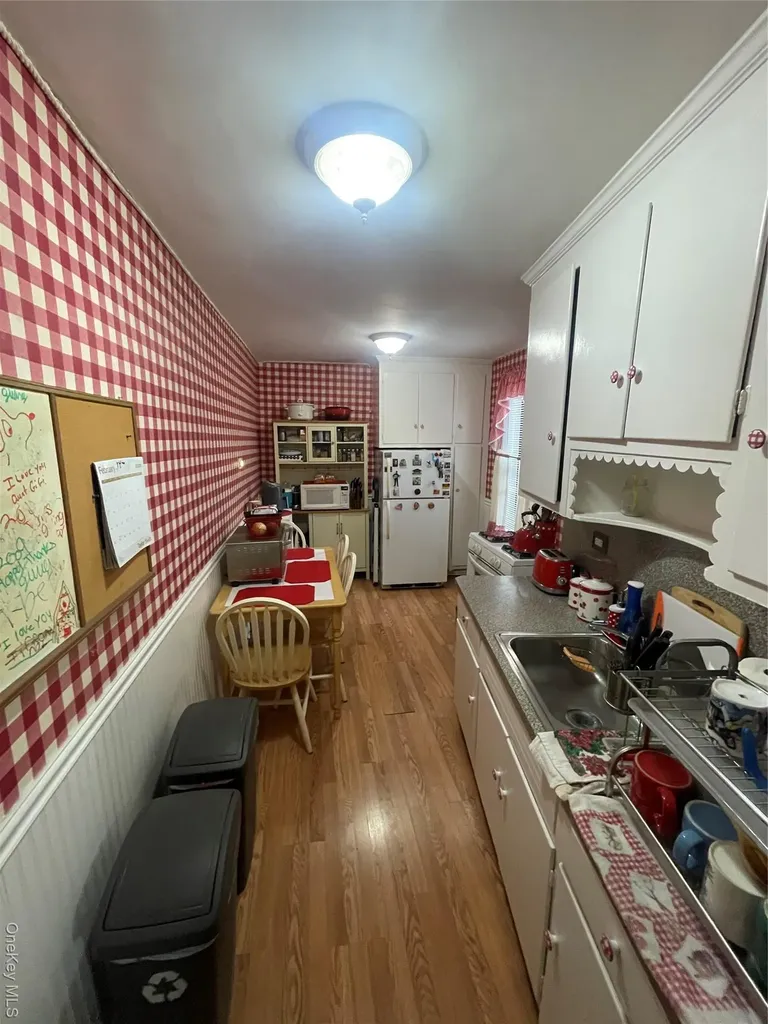 83-77 Woodhaven Boulevard Woodhaven NY 11421