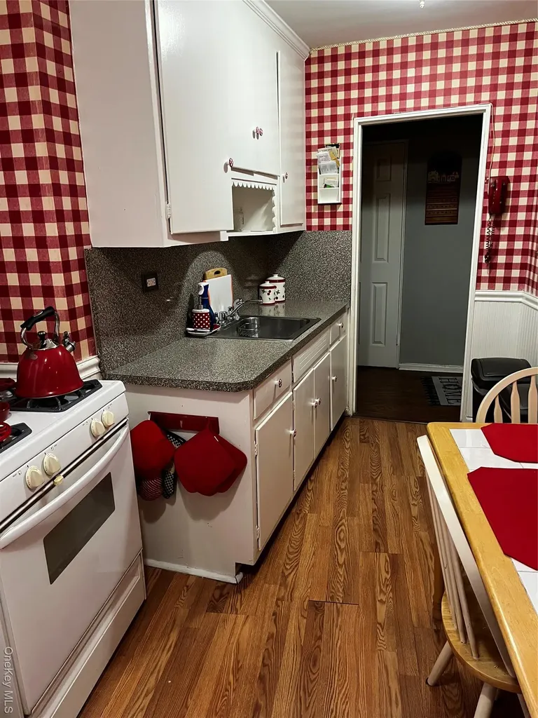 83-77 Woodhaven Boulevard Woodhaven NY 11421