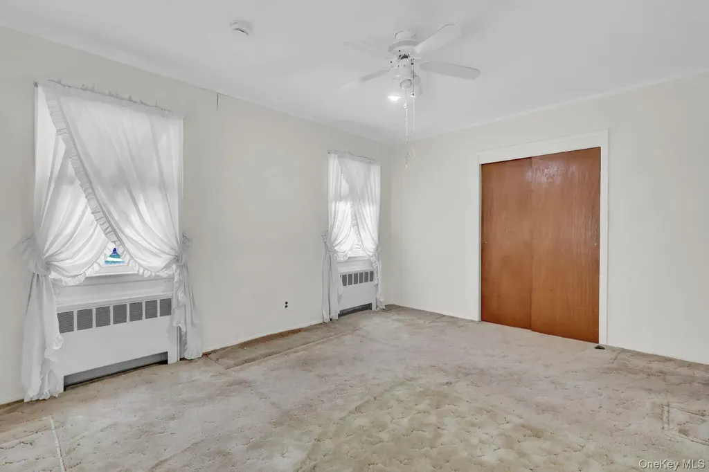 2 Jackson Avenue Massapequa Park NY 11762