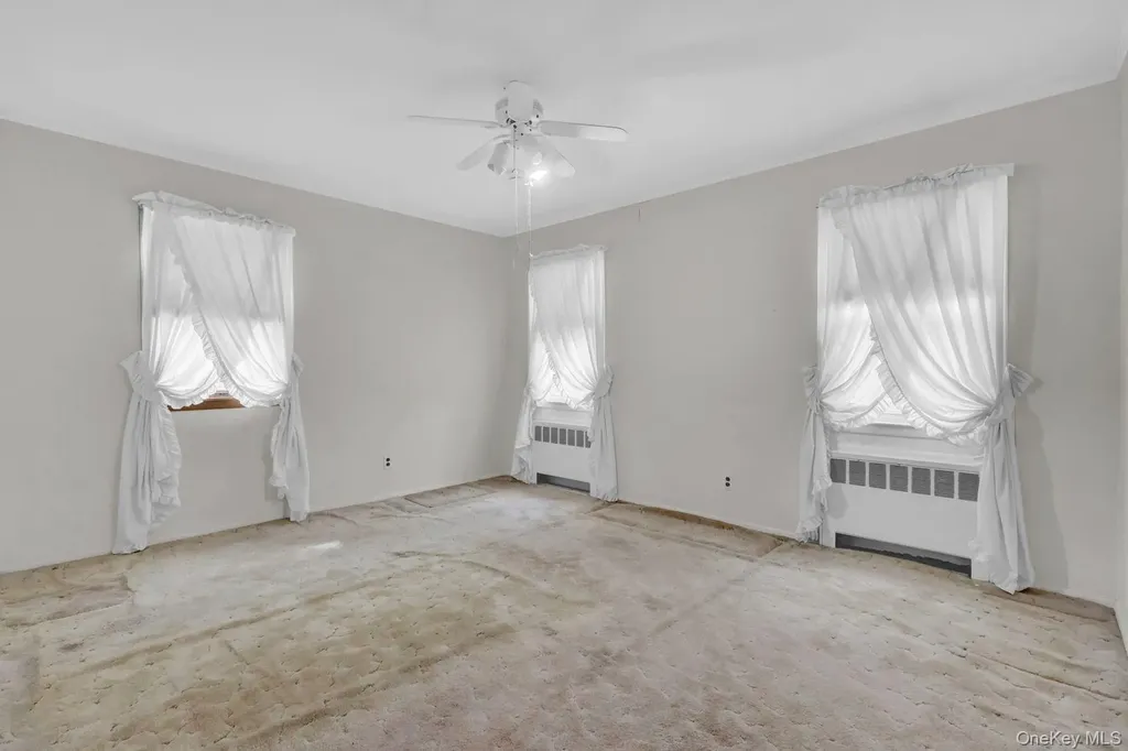 2 Jackson Avenue Massapequa Park NY 11762