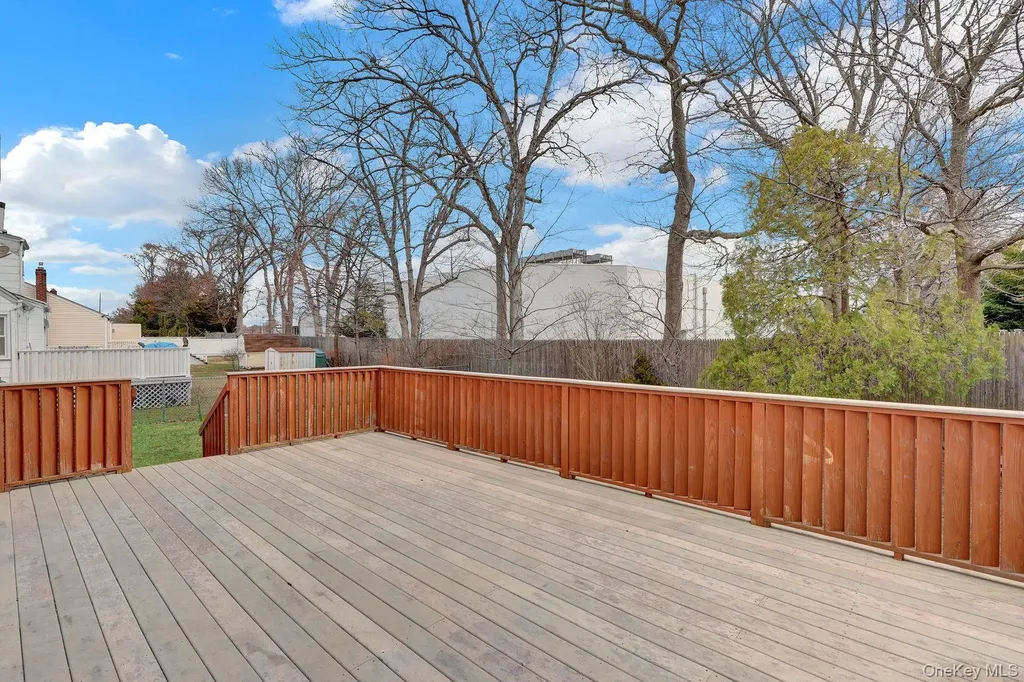 2 Jackson Avenue Massapequa Park NY 11762
