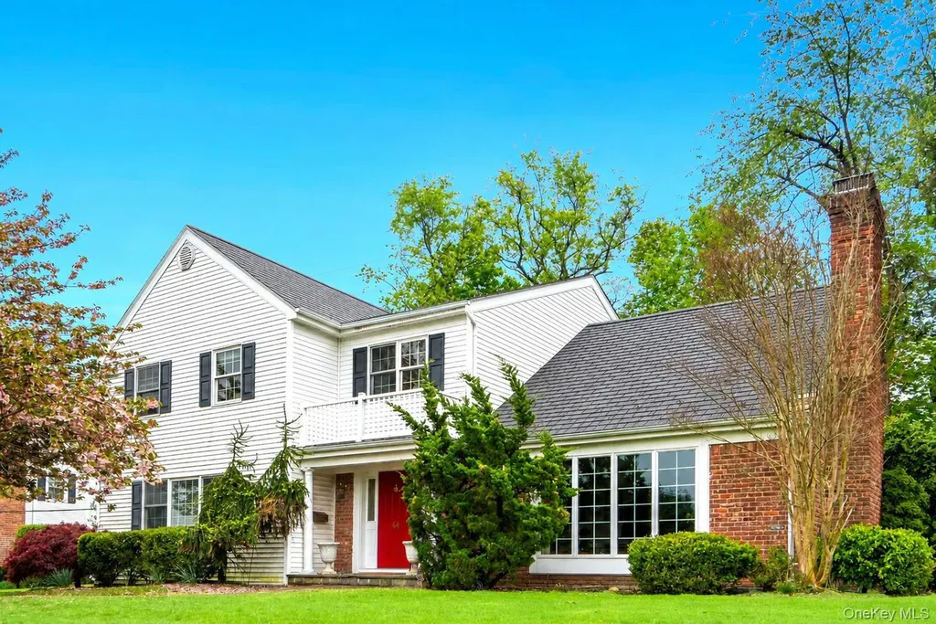 44 Sully Drive Manhasset NY 11030