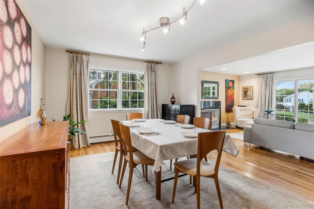 44 Sully Drive Manhasset NY 11030