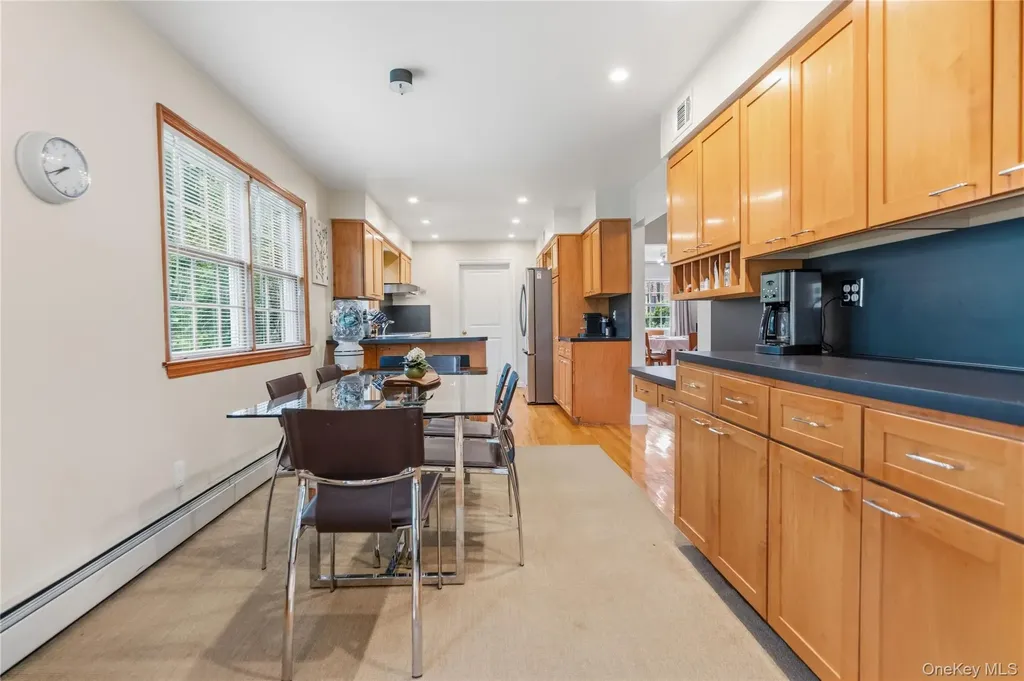 44 Sully Drive Manhasset NY 11030