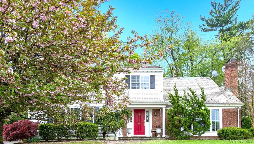 44 Sully Drive Manhasset NY 11030