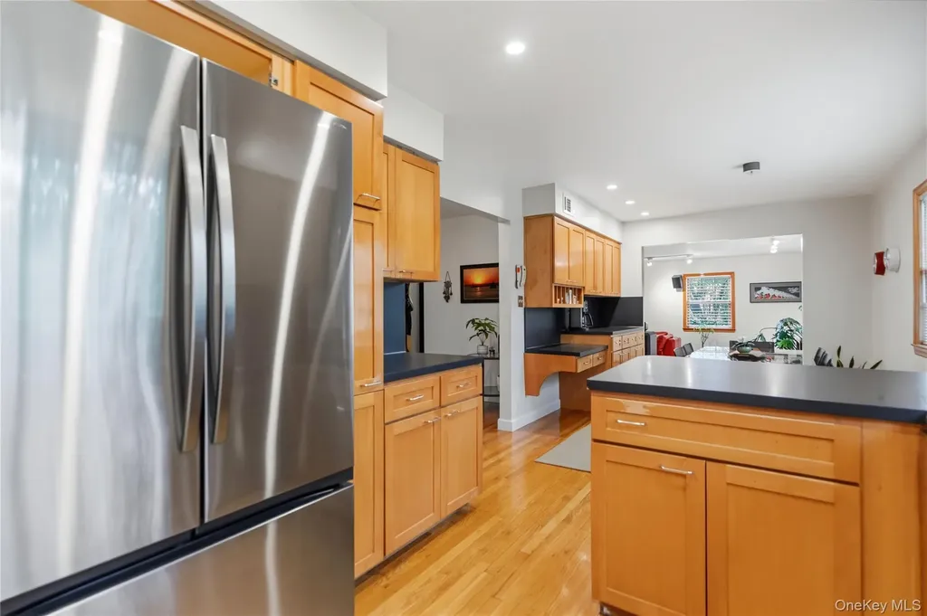 44 Sully Drive Manhasset NY 11030