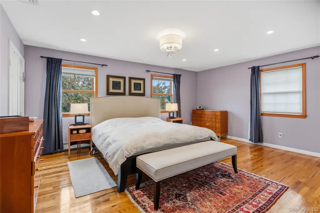 44 Sully Drive Manhasset NY 11030
