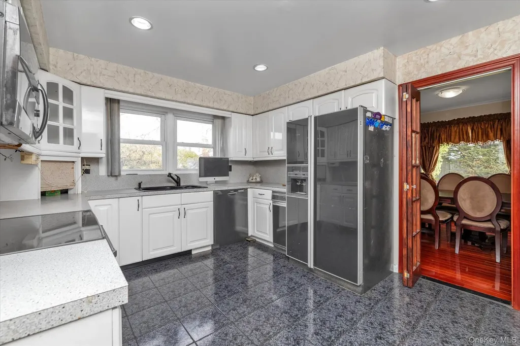 84 Horton Place Syosset NY 11791