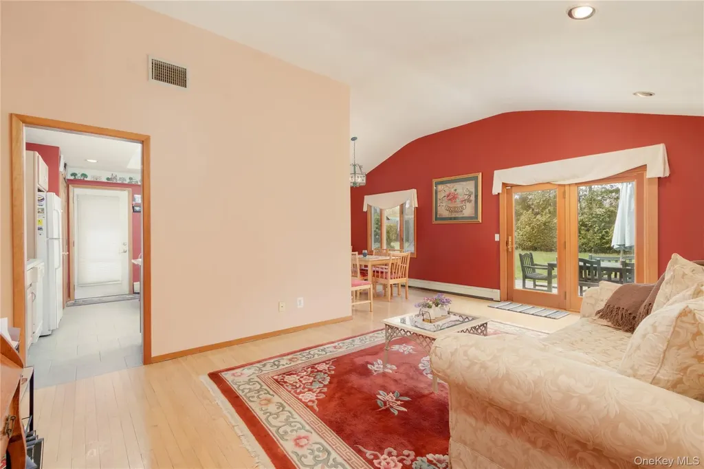 3 Chimney Court Brookhaven NY 11719