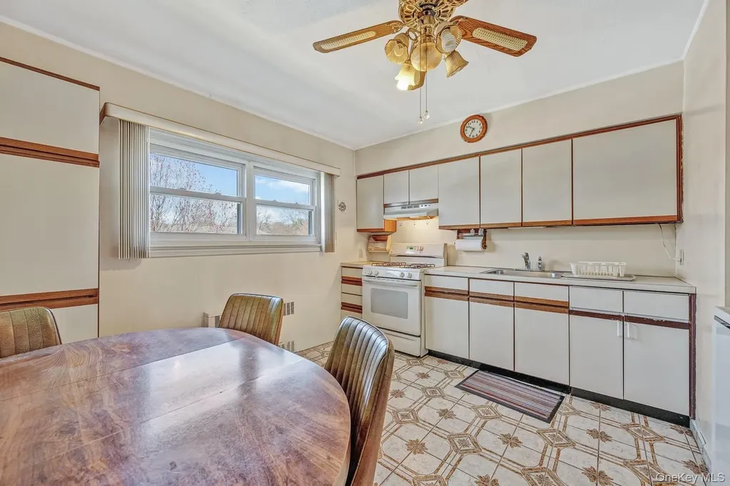56-27B Utopia Parkway Fresh Meadows NY 11365