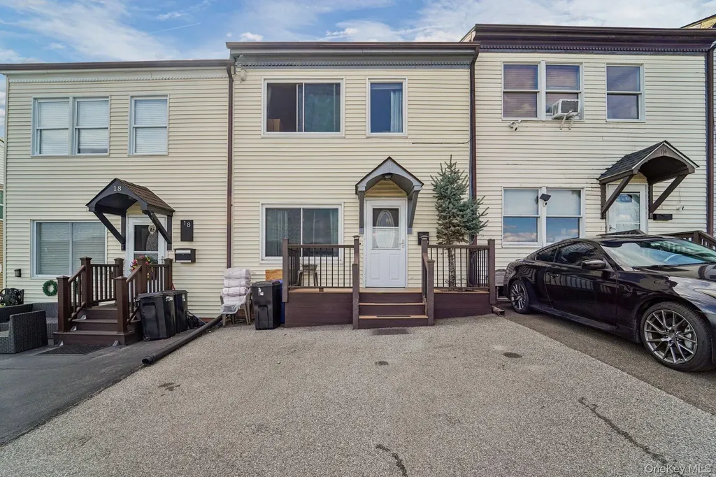 16 Washington Place Newburgh NY 12550